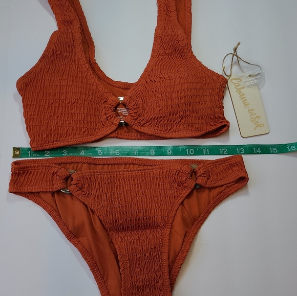 💥SALE💥 Cabana Del Sol
Smocked O Ring Bikini Set - Picture 3 of 8